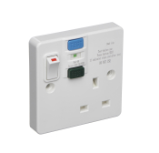 SCL SINGLE RCD SWITCHED SOCKET PLASTIC 13A 240VAC