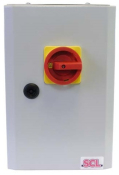 SCL ON-OFF FUSED SWITCH 32A 4P IP65 METAL ENC + FUSES